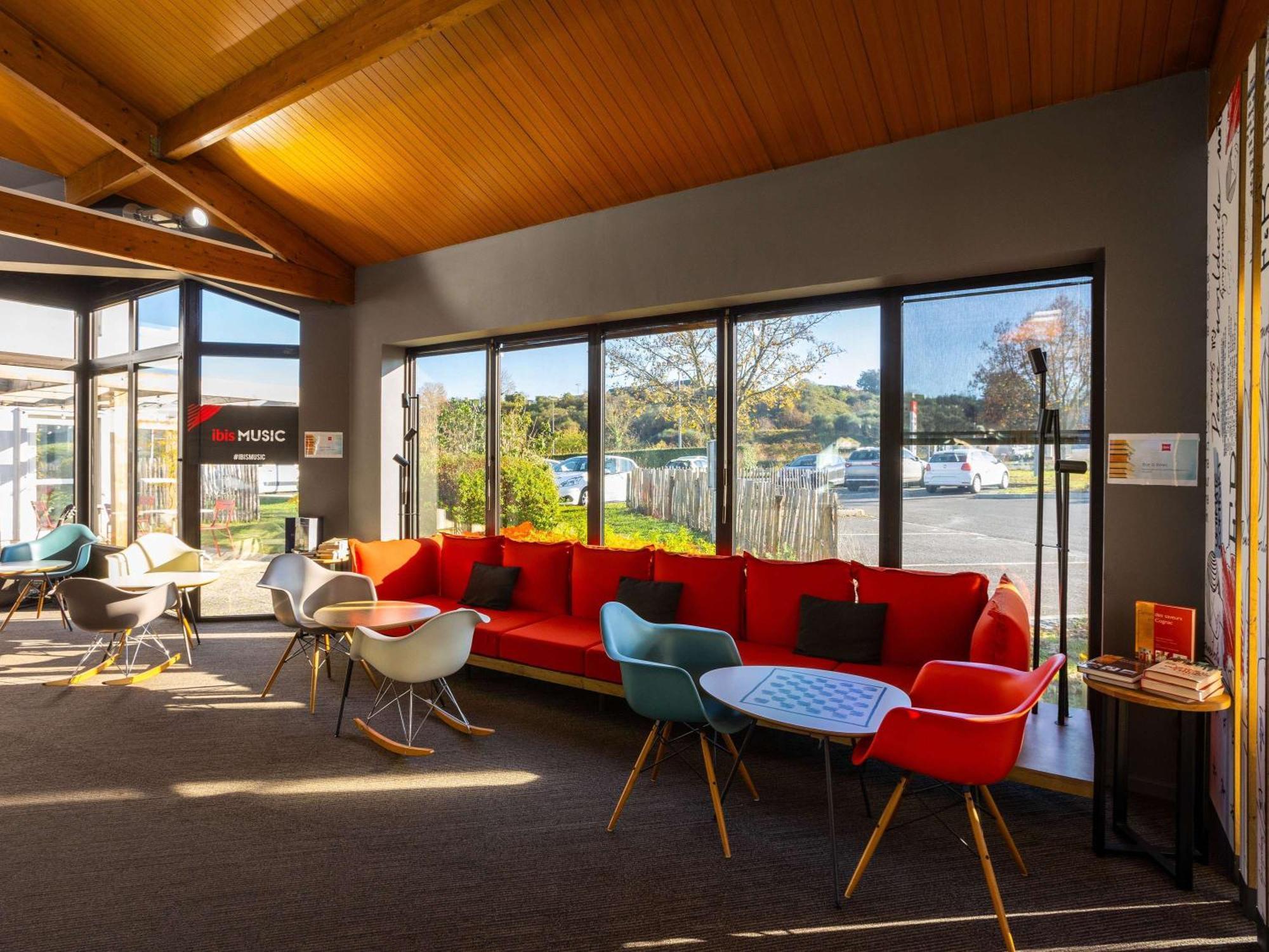 ホテル Ibis Angouleme Nord シャンプニエ エクステリア 写真
