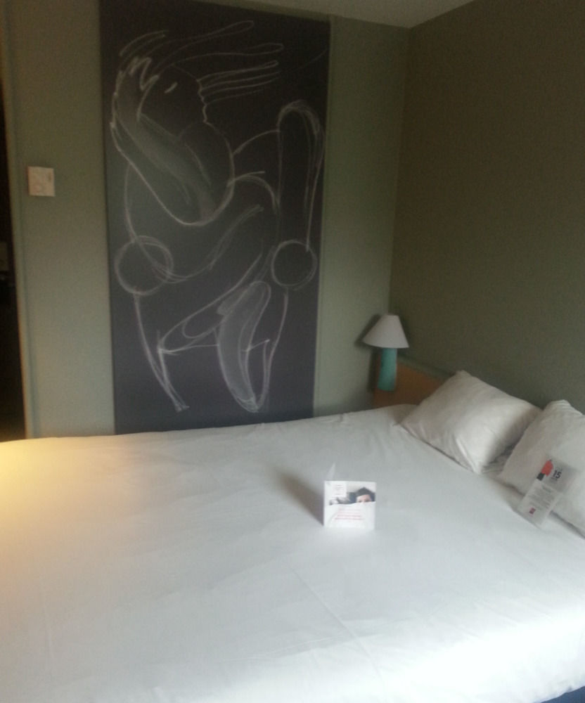 ホテル Ibis Angouleme Nord シャンプニエ エクステリア 写真